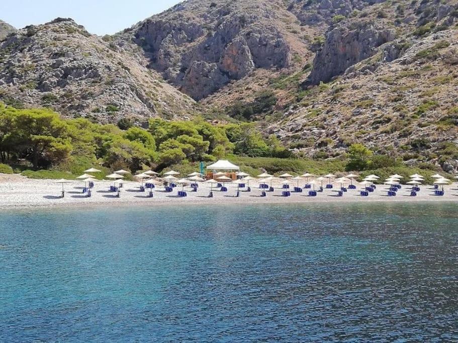 Smaragdas Paradise Hydra  Bagian luar foto
