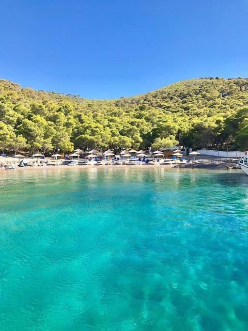 Smaragdas Paradise Hydra  Bagian luar foto
