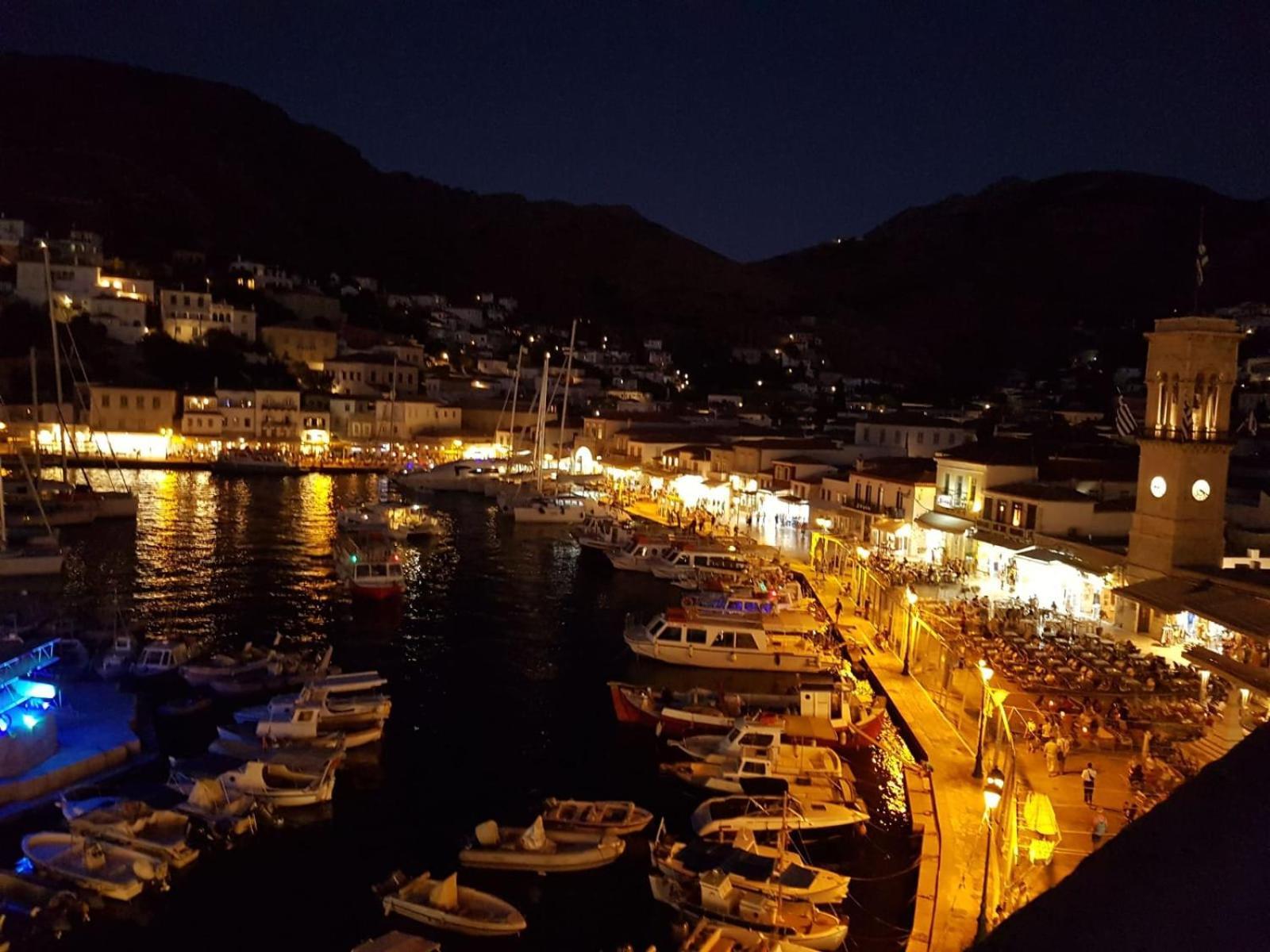 Smaragdas Paradise Hydra  Bagian luar foto