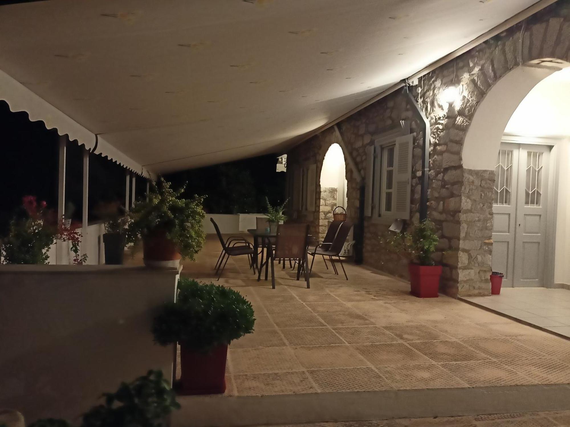 Smaragdas Paradise Hydra  Bagian luar foto
